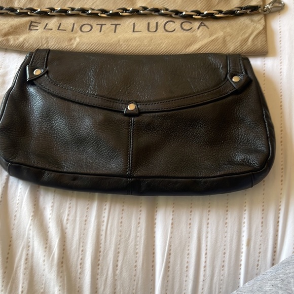 Elliot Lucca.:: - Picture 6 of 6